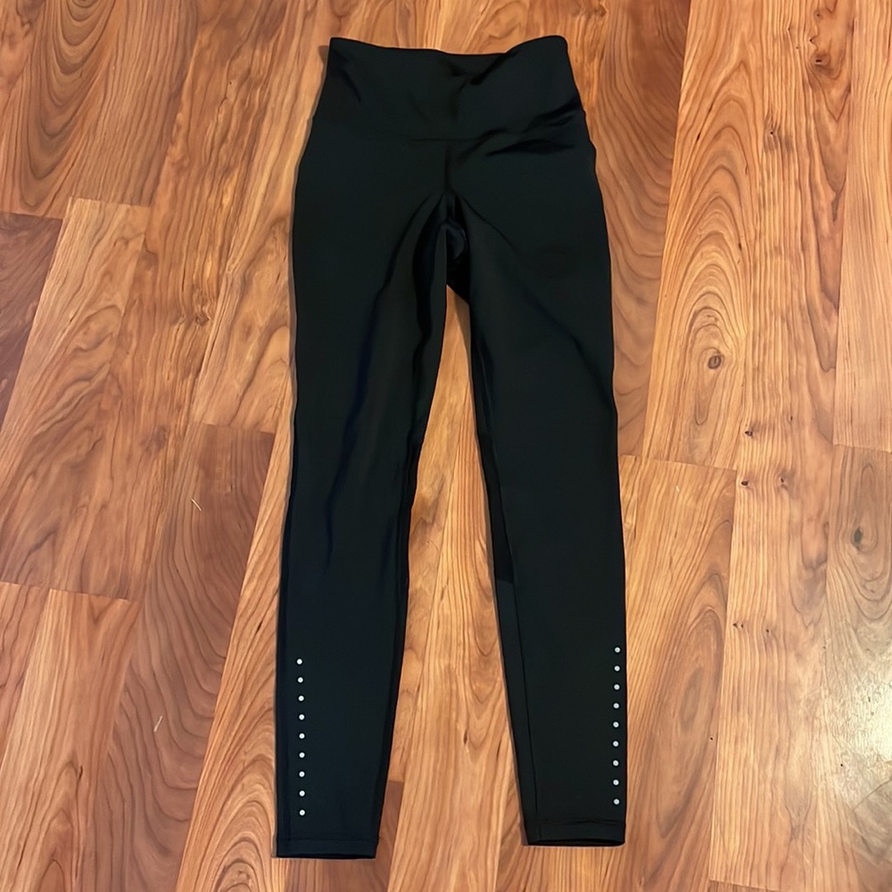 NWOT High-Waisted 7/8-Length Run Leggings